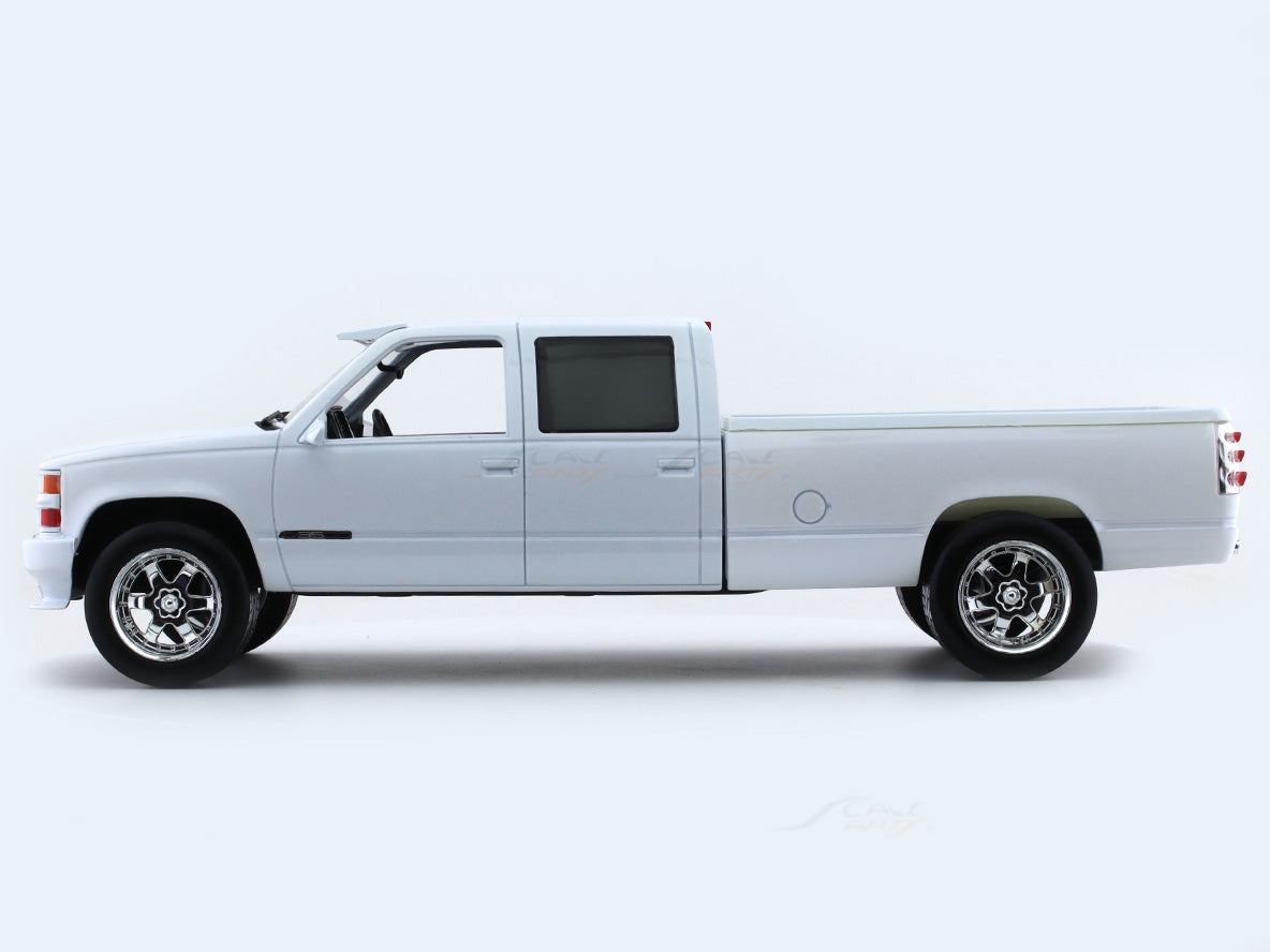 1997 Chevrolet 3500 Crew Cab Silverado PickUp 1:18 Greenlight