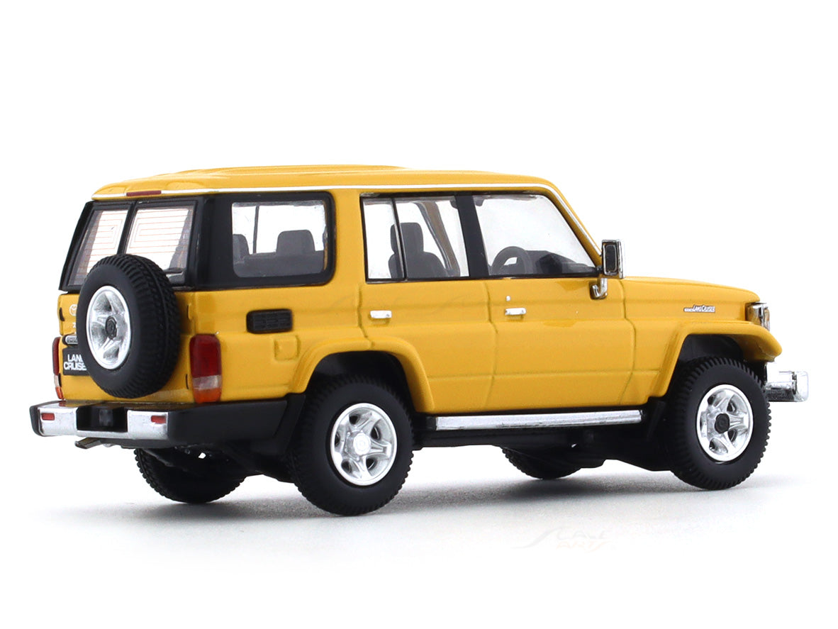 TOYOTA LAND CRUISER カラーサンプルカー 1994 Toyota Land Cruiser 70 ZX blue 1:64 Hobby Japan diecast