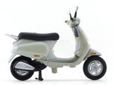 2003 Vespa ET4 1:18 diecast scale model scooter bike collectible