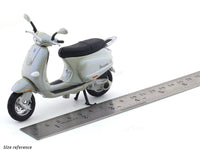 2003 Vespa ET4 1:18 diecast scale model scooter bike collectible