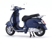 2003 Vespa Grantourismo 1:18 diecast scale model scooter bike collectible