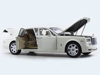 2012 Rolls-Royce Phantom EWB white 1:18 Kyosho diecast scale model car collectible