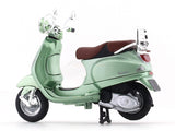 2014 Vespa LXV 1:18 diecast scale model scooter bike collectible