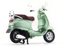 2014 Vespa LXV 1:18 diecast scale model scooter bike collectible