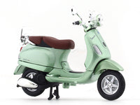 2014 Vespa LXV 1:18 diecast scale model scooter bike collectible