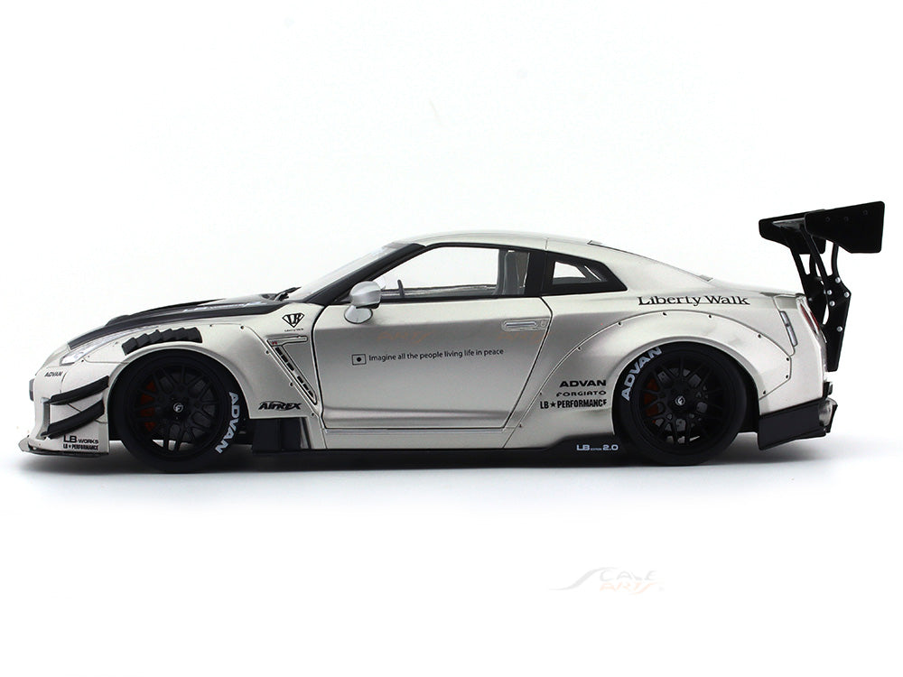 2020 Nissan GT-R R35 LBWK Kit 2.0 1:18 Solido diecast Scale Model ...