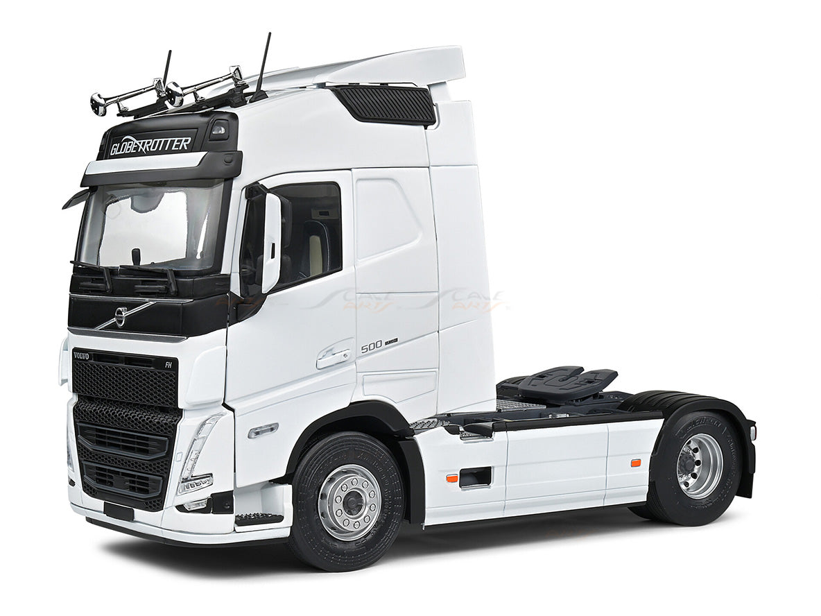 Volvo FH16 Globetrotter ミニカー 2021 Volvo FH Globetrotter XL white 1:24 Solido licensed diecast