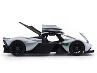 2022 Aston-Martin Valkyrie silver 1:18 Maisto licensed diecast scale model car collectible