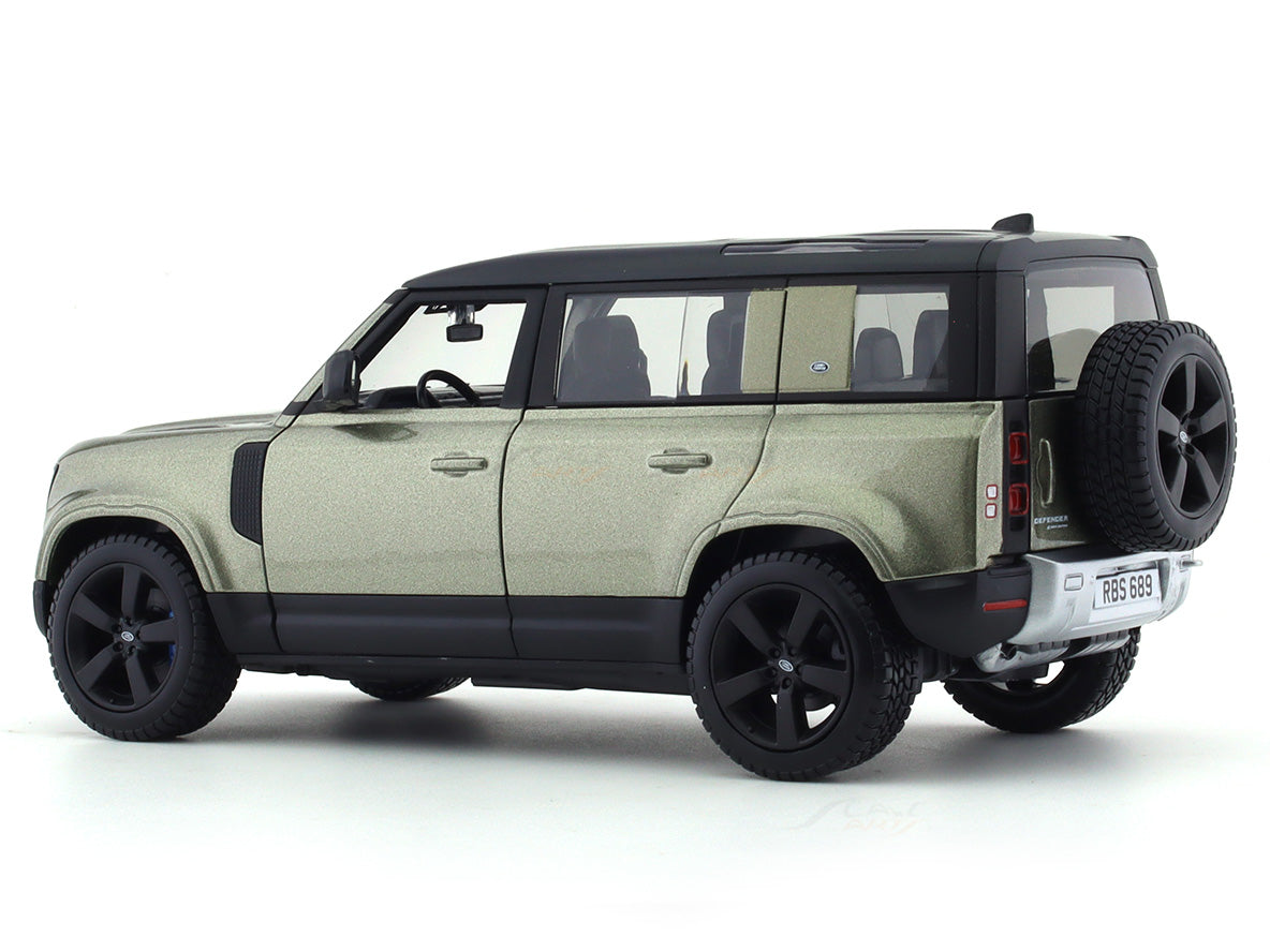 2022 Land Rover Defender 110 green 1:24 Bburago licensed diecast Scale ...