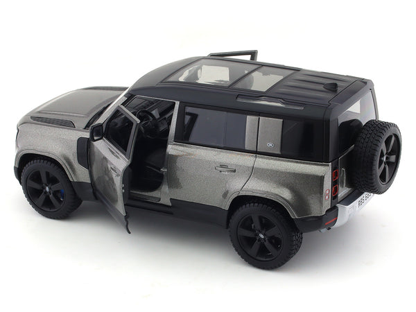 2022 Land Rover Defender 110 silver 1:24 Bburago licensed diecast Scale ...