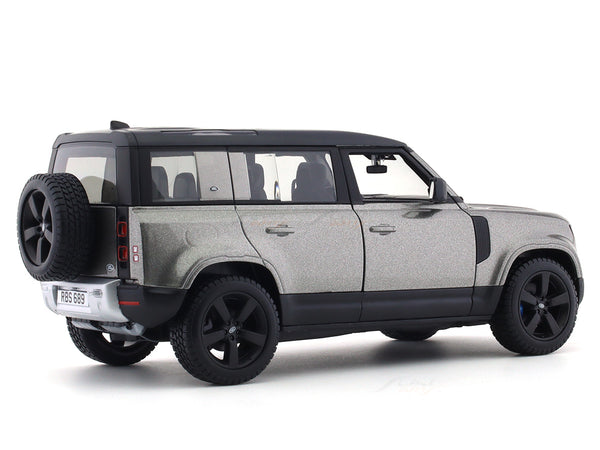 2022 Land Rover Defender 110 silver 1:24 Bburago licensed diecast Scale ...