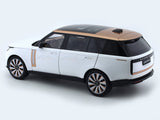 2022 Land Rover Range Rover SV white 1:18 LCD diecast scale model car collectible