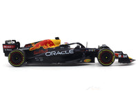 2022 Red Bull RB18 #11 Sergio Perez 1:24 Bburago scale model car