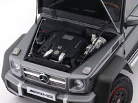 2013 Mercedes-Benz G63 AMG 6x6 1:18 AUTOart Composite scale model car collectible