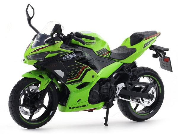 2023 Kawasaki Ninja 400 1:12 MSZ licensed diecast scale model bike collectible in India from Scale Arts