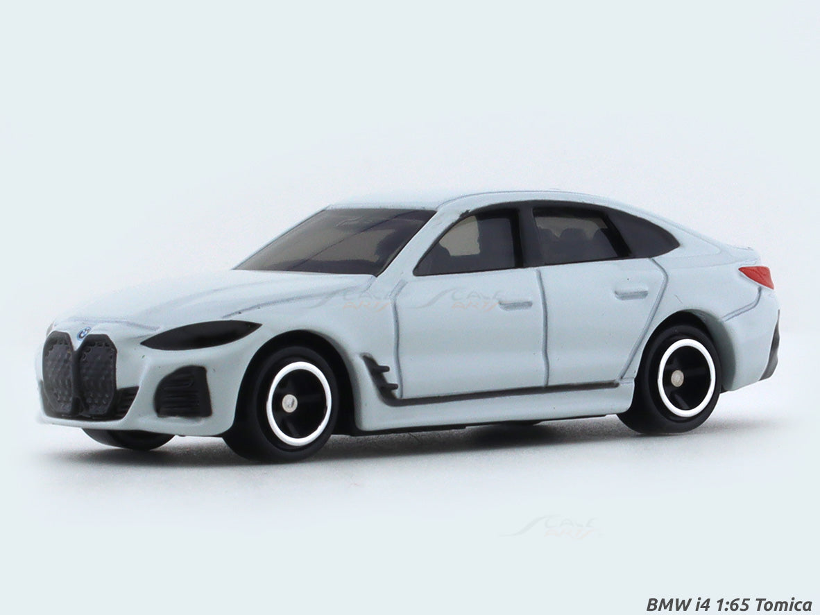 BMW i4 1:65 Tomica No 36 diecast scale car model