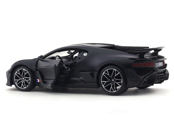 MAISTO MI81515Z BUGATTI DIVO 2019 MATT BLACK RADIOCOMANDO 1:24 Modellino MAISTO MI81515Z BUGATTI DIVO 2019 MATT BLACK RADIOCOMANDO 1:24 Modellino