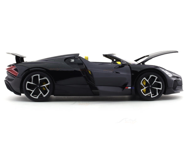 Bburago - 1:18 Bugatti Mistral online bestellen | MÜLLER Bburago - 1:18 Bugatti Mistral online bestellen | MÜLLER