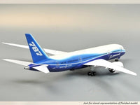 Civil airliner Boeing 787-8 Dreamliner 1:144 Zvezda plastic model kit