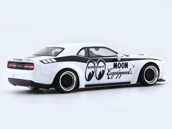 Dodge Challenger SRT Hellcat LBWK Mooneyes 1:64 Tarmac Works diecast ...