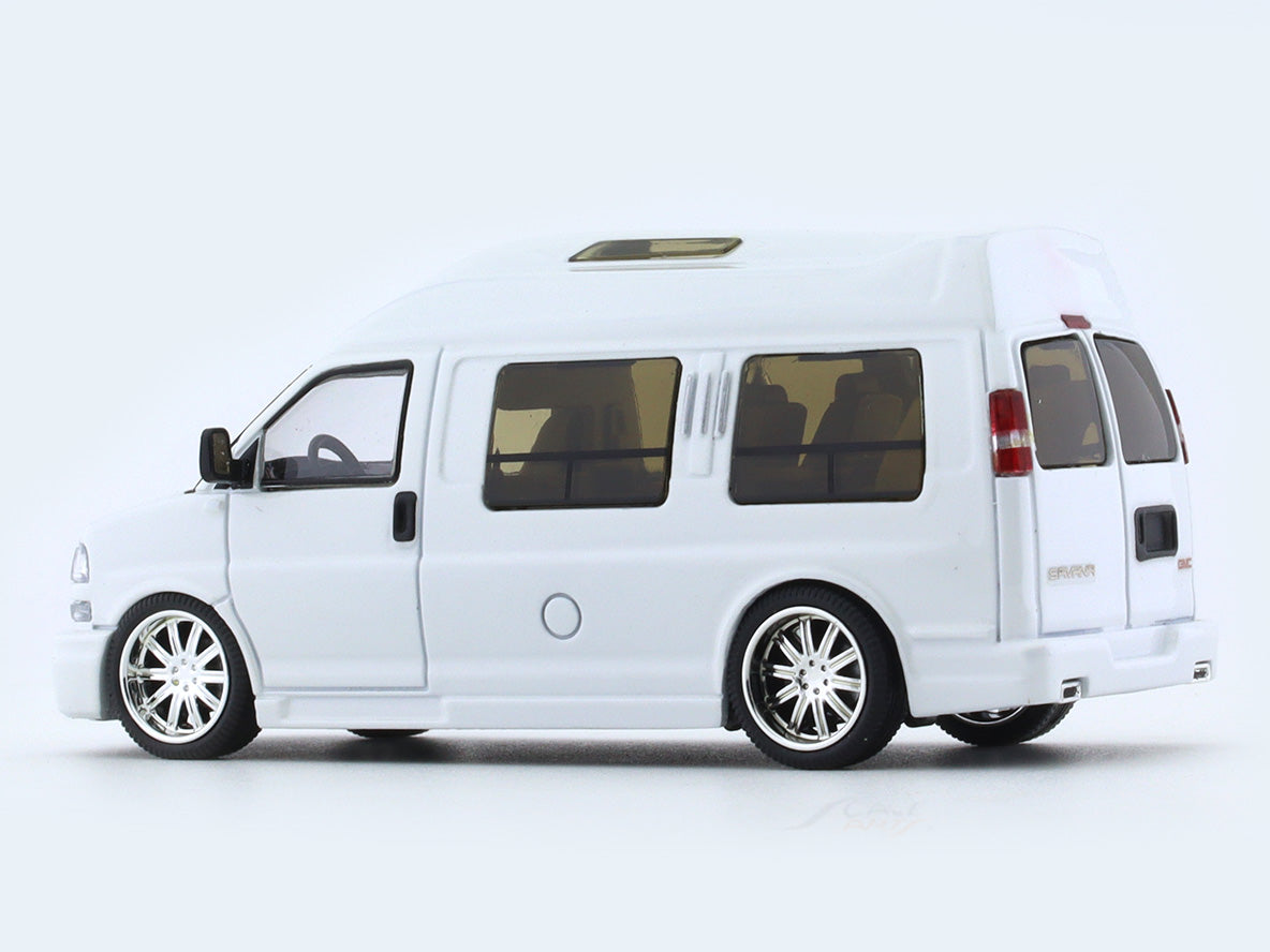 GMC Savana RV white 1:64 GOC diecast scale model car collectible ...