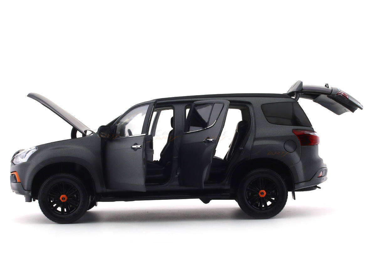 ISUZU MU X grey 1:18 Dealer Edition diecast scale model car