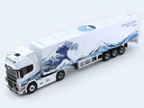 Kanagawa Surfing Container 1:64 Modernart diecast scale model collectible truck