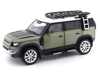 Land Rover Defender 110 green 1:18 QY Toys diecast scale model car