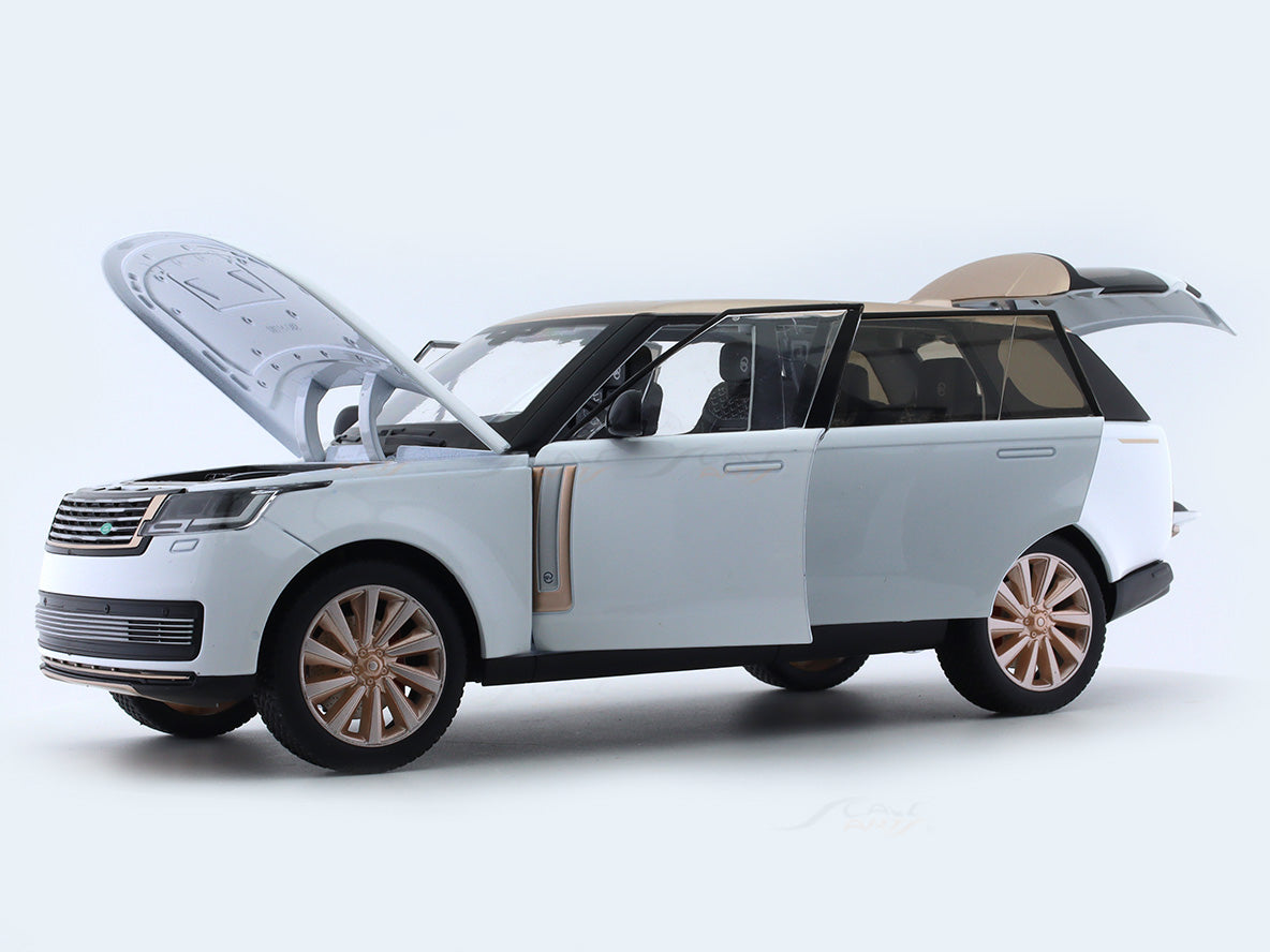 Land Rover Range Rover Autobiography SV white 1:18 QY Toys diecast