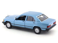 Mercedes-Benz 190E 2.6 blue 1:24 Bburago licensed diecast Scale Model car