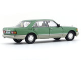 Mercedes-Benz 560 SEL W126 green 1:64 Master diecast scale model car