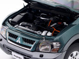 Mitsubishi Pajero V73 green 1:18 YC Model licensed diecast Scale Model collectible