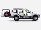 Mitsubishi Pajero V73 white 1:18 YC Model licensed diecast Scale Model collectible
