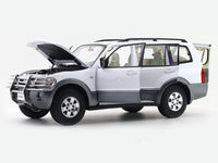 Mitsubishi Pajero V73 white 1:18 YC Model licensed diecast Scale
