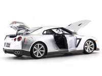 Nissan GT-R R35 silver 1:18 Bburago licensed diecast scale model car collectible