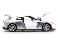 Nissan GT-R R35 silver 1:18 Bburago licensed diecast scale model car collectible