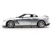 Nissan GT-R R35 silver 1:18 Bburago licensed diecast scale model car collectible