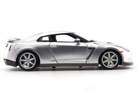 Nissan GT-R R35 silver 1:18 Bburago licensed diecast scale model car collectible