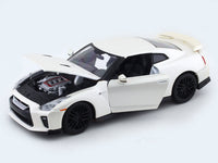 Nissan Skyline GT-R R35 White 1:24 Bburago licensed diecast Scale Model car