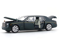 Rolls-Royce Phantom VII green 1:64 DCM diecast scale model car miniature