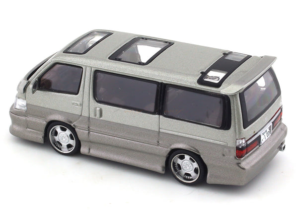 Miniature Voiture MASDI Hiace 1:64 - Diecast En Fonte, Avec Boîte Et Présentoir, échelle Précise