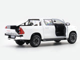 Toyota Hilux White 1:27 Maisto licensed diecast Scale Model car collectible