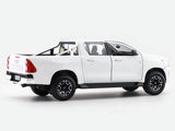 Toyota Hilux White 1:27 Maisto licensed diecast Scale Model car collectible