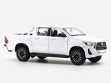 Toyota Hilux White 1:27 Maisto licensed diecast Scale Model car collectible