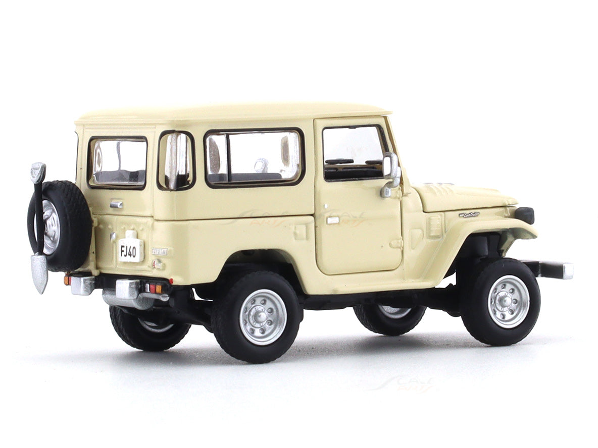 Toyota-Land-Cruiser-FJ40-beige