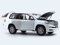 Toyota Land Cruiser LC200 white 1:18 Kengfai diecast Scale Model van