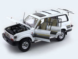 Toyota Land Cruiser LC80 white 1:18 Kengfai diecast Scale Model car