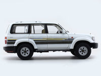 Toyota Land Cruiser LC80 white 1:18 Kengfai diecast Scale Model car