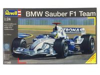 BMW Sauber F1 team 1:24 Revell plastic car model kit