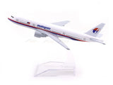 Boeing 777 Malaysia Airlines 1:400 Diecast Airplane Scale Model | Collectible Aviation Replica